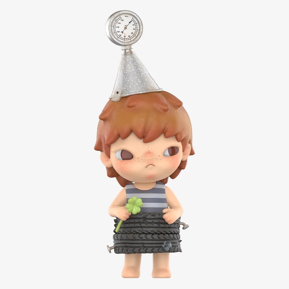Hirono x Echo Series Get Lucky Holding Four Leaf Clover - Sealed Box